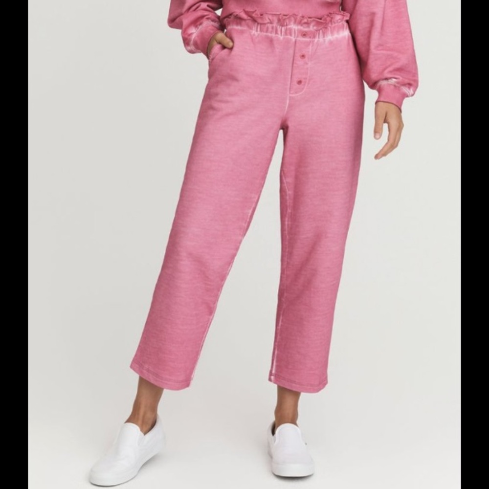 SOMETHING NAVY Bubblegum Pink Ruffle Sweatpants L
